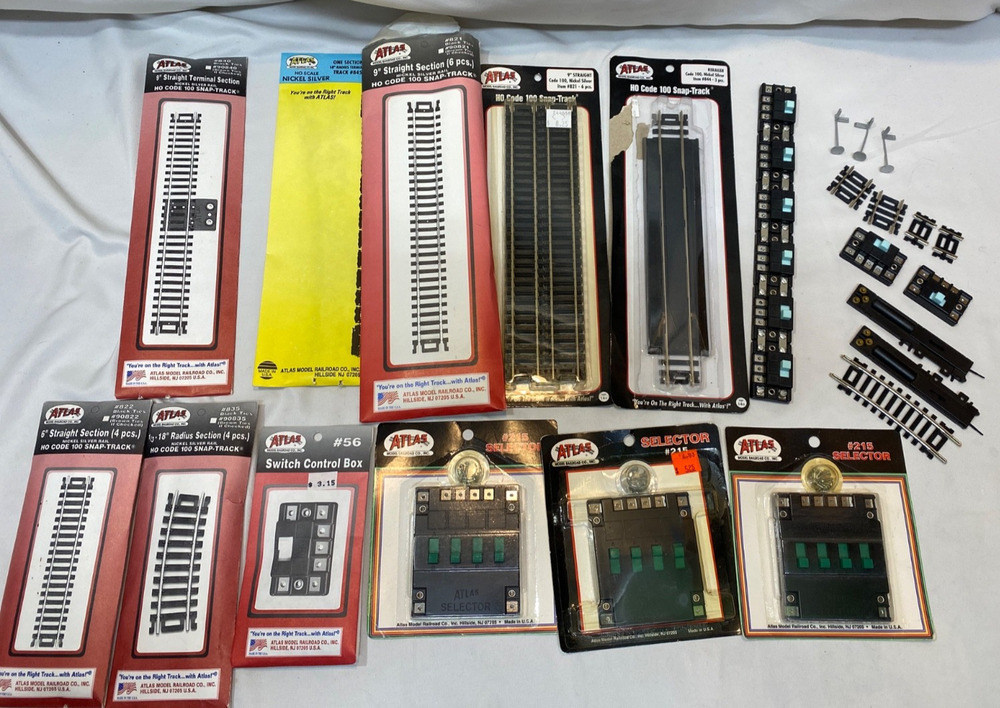 Vintage Atlas HO Scale Snap Track Assortment Lot